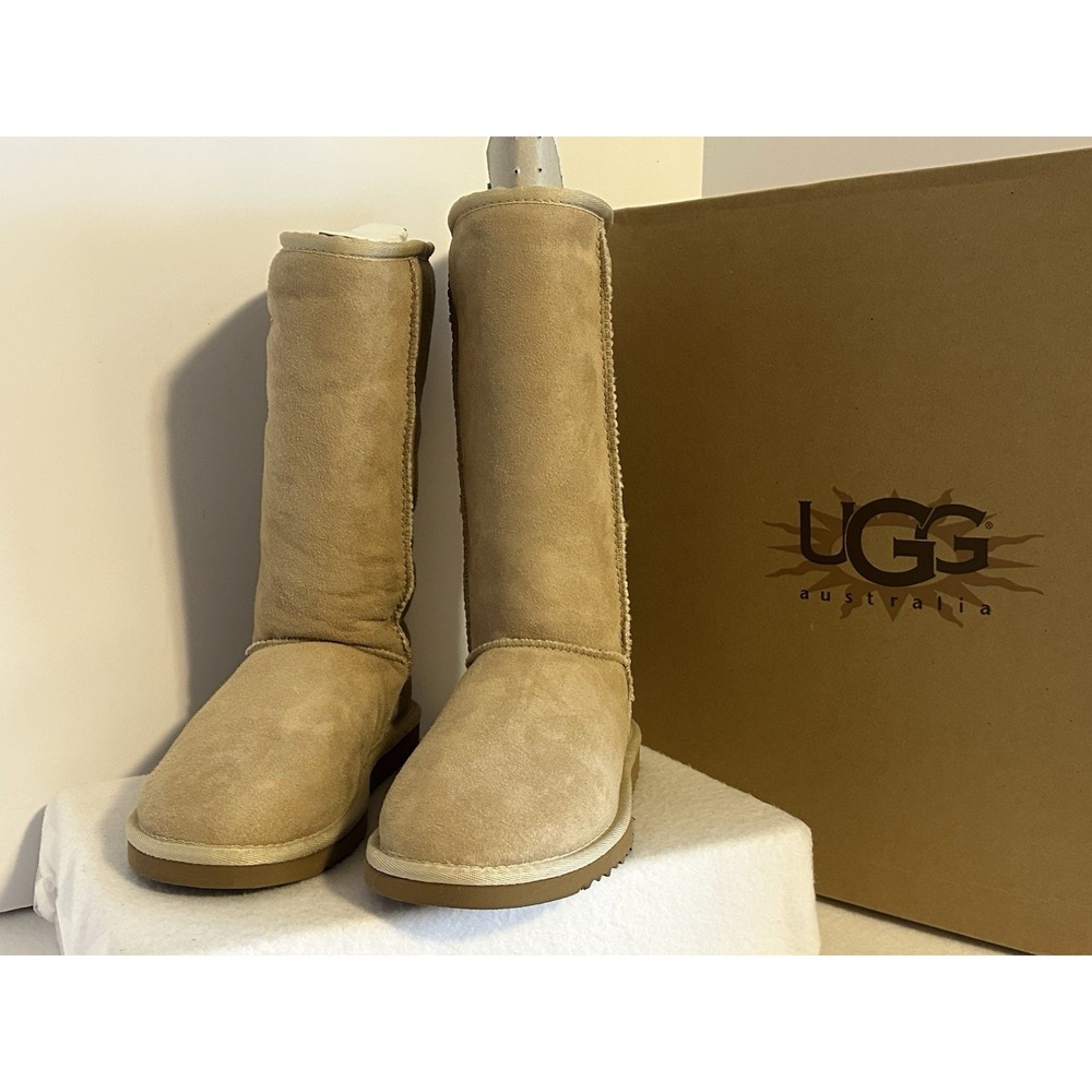 NEW UGG Australia Classic Tall‎ Women Shearling Boot sz.5 Style 5815 Sand Beige